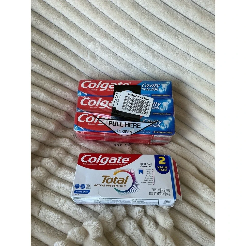 Colgate Total Whitening (5.1 oz, 2ct) + Cavity Protection (6 oz, 6ct) Bundle